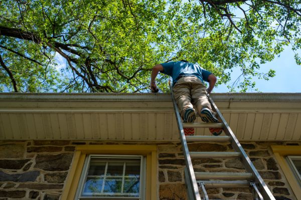Cost of Industrial Gutter Cleaning in Glen Burnie
